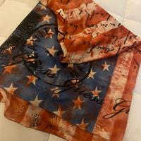 Foulard Guess