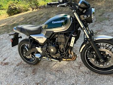 Moto Kawasaki z650 rs