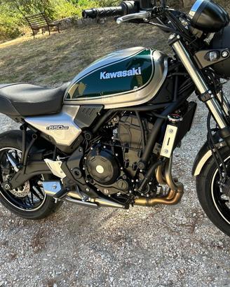 Moto Kawasaki z650 rs