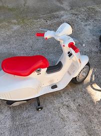 vespa giocattolo con radio 