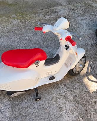 vespa giocattolo con radio 