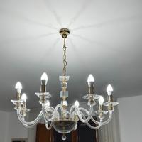 Lampadario classico in vetro e ottone