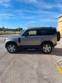 NUOVA LAND ROVER DEFENDER 90 - 250CV