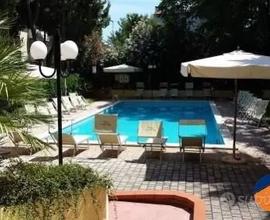 In residence con piscina sul mare