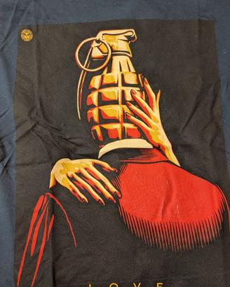 Maglietta obey