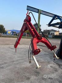 Gru Cosmec con pistone idraulico