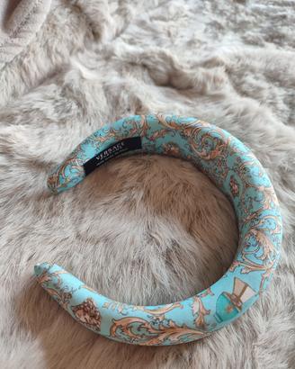 Cerchietto Versace azzurro con motivo barocco 