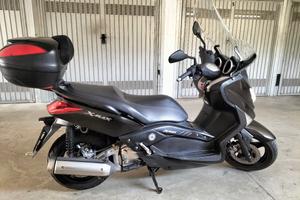 YAMAHA XMAX 250
