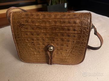 Borsa in serpente color ocra con tracolla