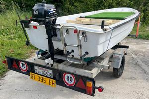 Barca motore 2.6 hp e carrello 550 kg revisionato