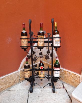 Cantinetta portabottiglie in ferro battuto