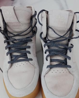addidas 