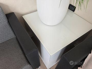 Tavolino cubo bianco