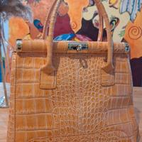 Borsa pitonata