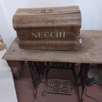 Macchina da cucire Necchi