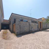 Via De Pretis Villa di 368mq con giardino e box