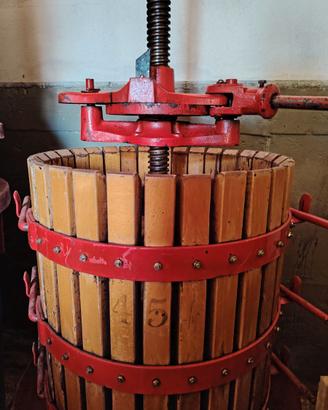 torchio a leva da 45 per vino