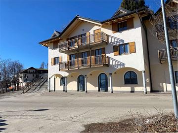 LUMINOSO DUE STANZE CON BALCONE