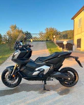 Honda x-adv 750