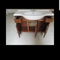 lavabo bagno con mobili 