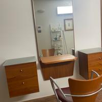 Lavatesta,specchiere,poltrone .