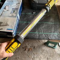 Lampada led da appendere con calamita e caricatore