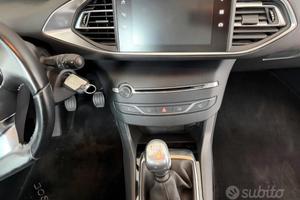Peugeot 308 BlueHDi 130 S&S Allure