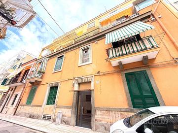 2 LOCALI A BARI