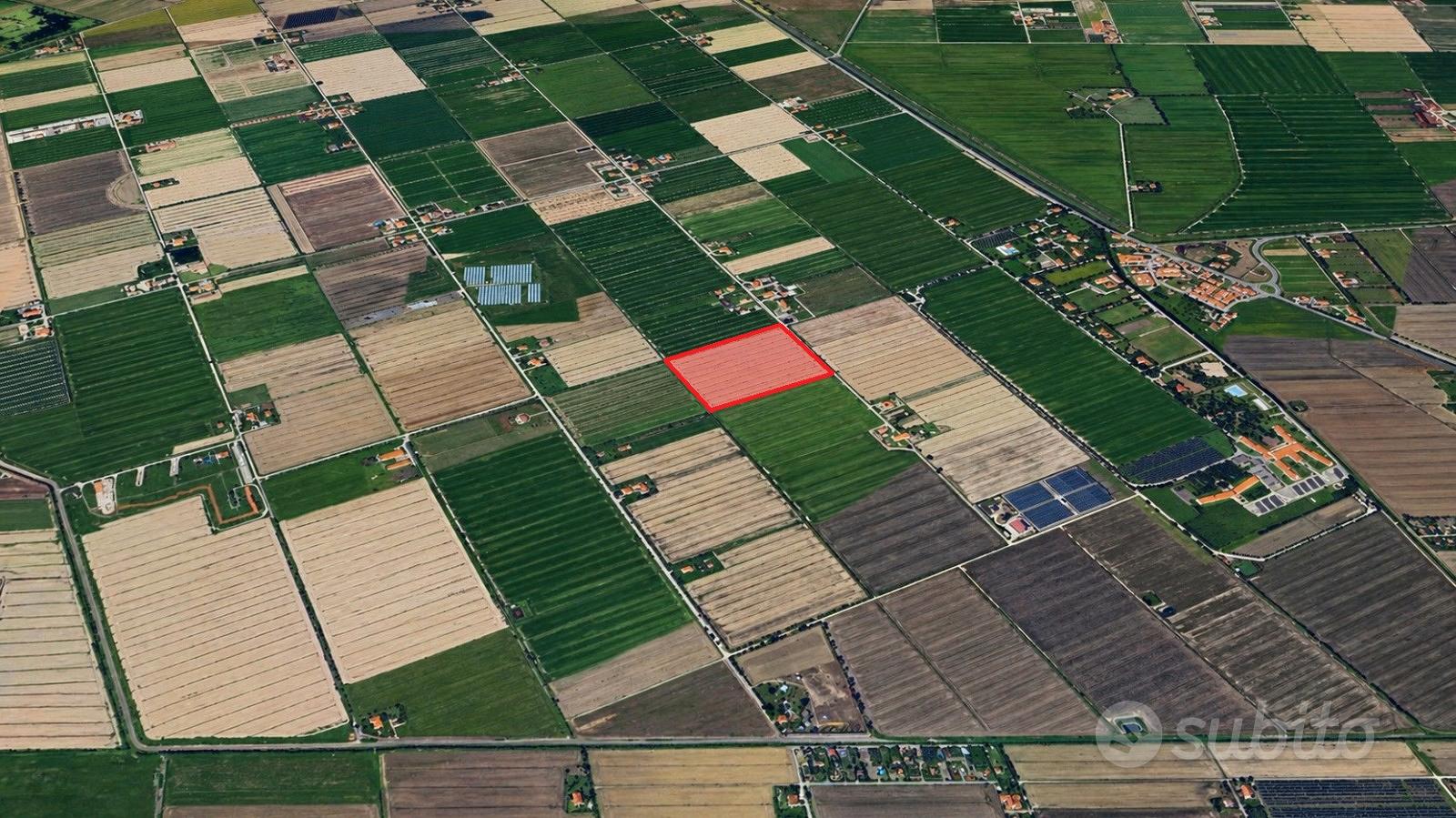 Terreno agricolo 5 ettari fronte strada - Vista 2