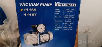 Pompa vuoto e gruppo manometrico con fruste