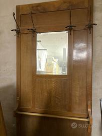 Appendiabiti da ingresso vintage in legno con spec
