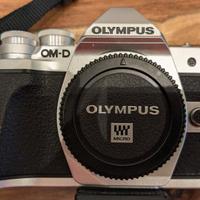 Olympus E-M10 Mark III e 3 Obiettivi