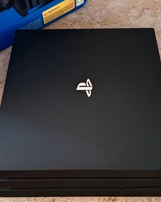 Playstation 4 pro 1Tb + joystick 
