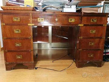 Scrivania vecchia marina