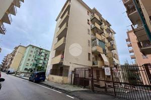 3 LOCALI A TORRE DEL GRECO