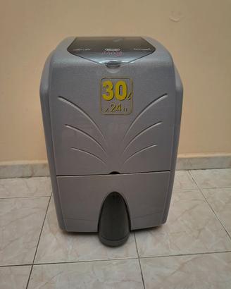 Deumidificatore Delonghi DE 330 AriaDry Tasciugo