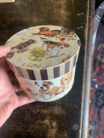scatola vintage cartone con decorazioni di cani