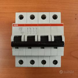 Interruttore Magnetotermico ABB 4P, 10A, Curva C,