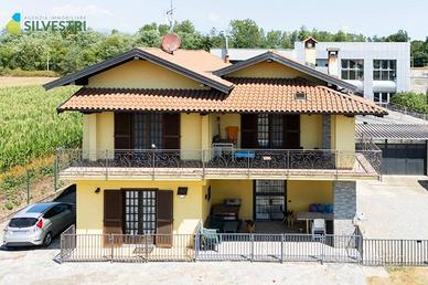 Villa di 120 m² con 4 locali e box auto a Fontanet