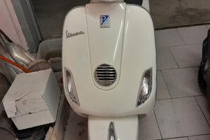 vespa lx 50cc 4tempi del 2010 a 1200e