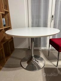 Tavolo di design tondo bianco piede in alluminio