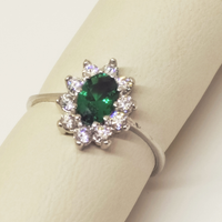 Anello in oro bianco tipo-smeraldo