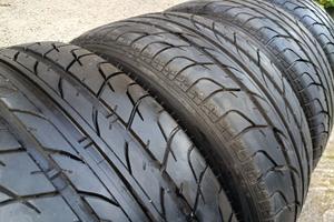 245/45 ZR17 99W Gomme 245 45 17 99W pneumatici
