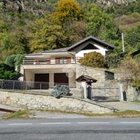 VILLA SINGOLA A PONT-CANAVESE