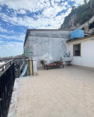 3 LOCALI A PALERMO