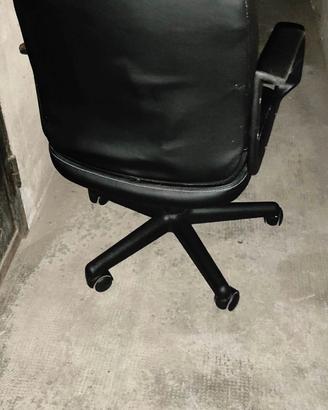 sedia rotelle nera da 15 euro in su