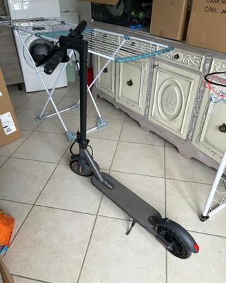 Monopattino elettrico riceel r30