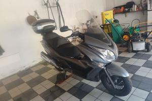 Maxiscooter honda bicilindrico 400