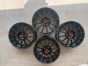 Gomme invernali e cerchi Abarth esseesse