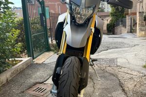 Aprilia Dorsoduro 750